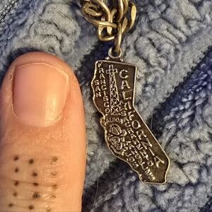 EUC vintage sterling silver California CA state pendant charm